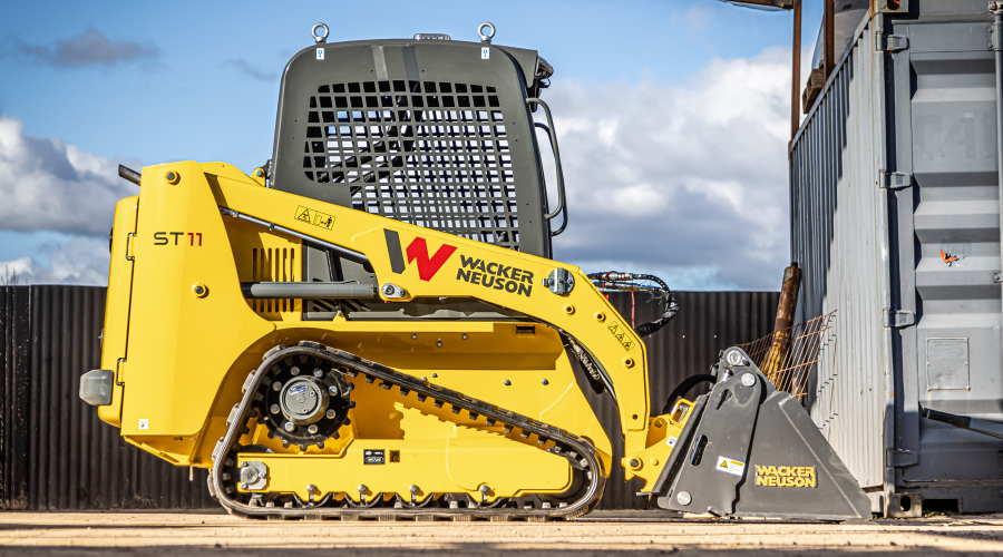 Strad Loader Skid Steer & Tack Loaders